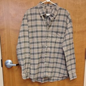 American Eagle Outfitters Beige and Grey Plaid Flannel Button Down Shirt